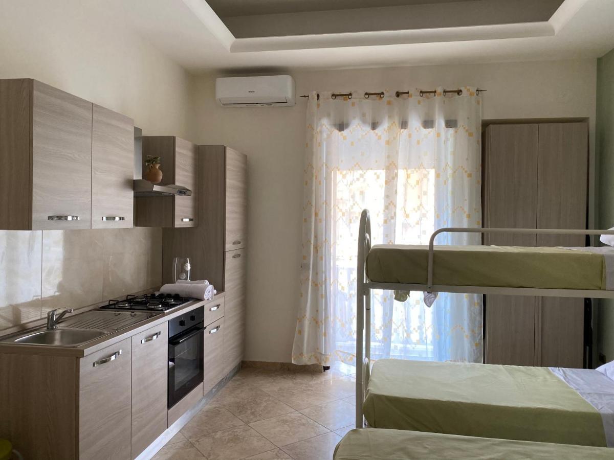Falu Napoli Centro Camera Con Cucina E Bagno Privato Hotel Eksteriør billede