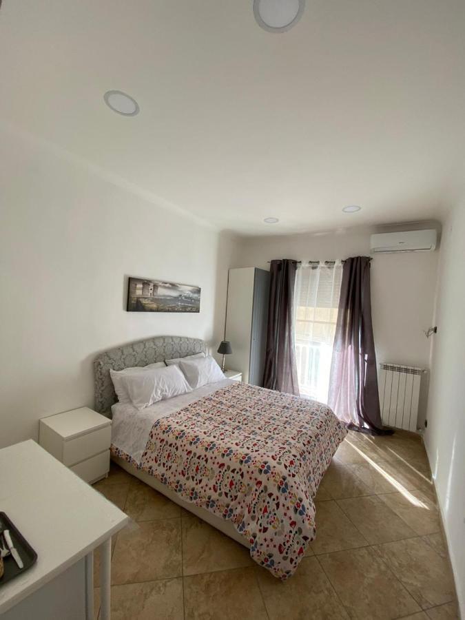 Falu Napoli Centro Camera Con Cucina E Bagno Privato Hotel Eksteriør billede