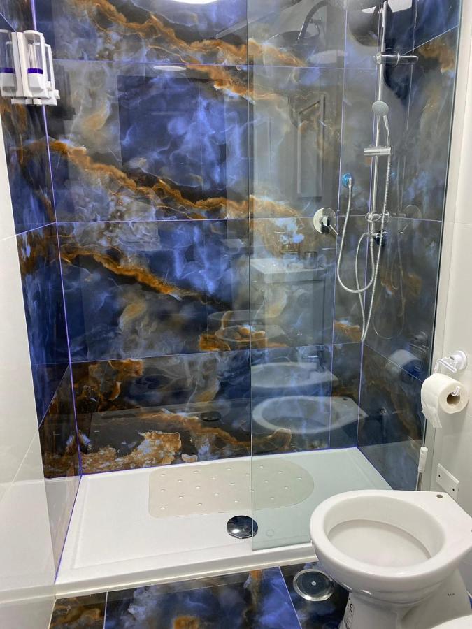 Falu Napoli Centro Camera Con Cucina E Bagno Privato Hotel Eksteriør billede